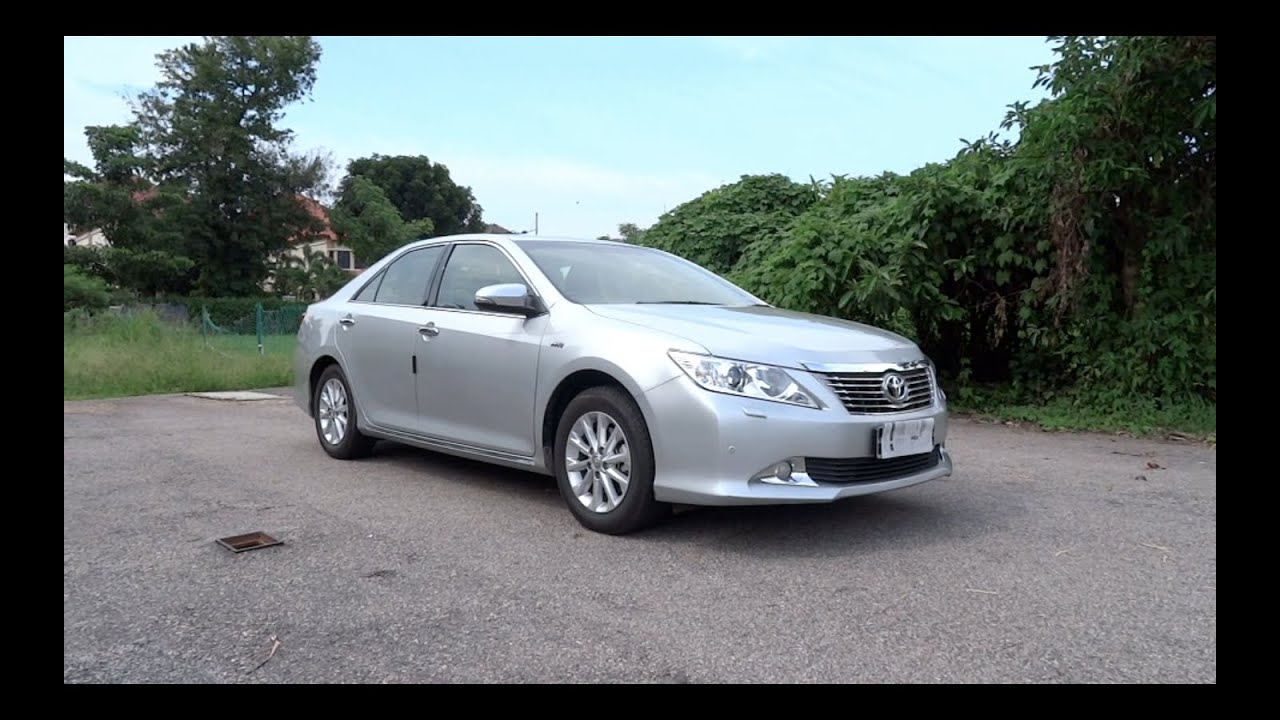 2014 Toyota Camry 2.0 G Start-Up, Full Vehicle Tour, and Test Drive