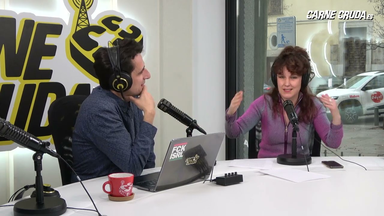 Derroteros con Sabina Urraca: Dobles (CARNE CRUDA)