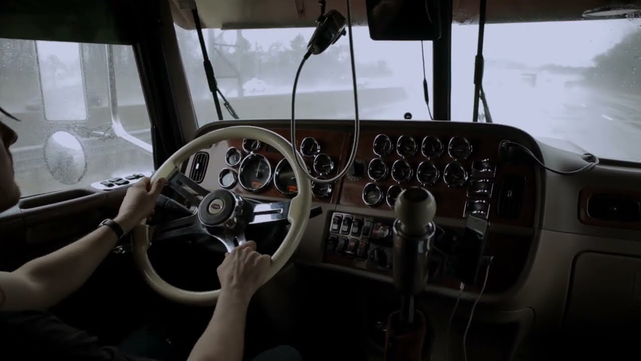ASMR TRUCKING: HAULING HEAVY THROUGH THE RAIN