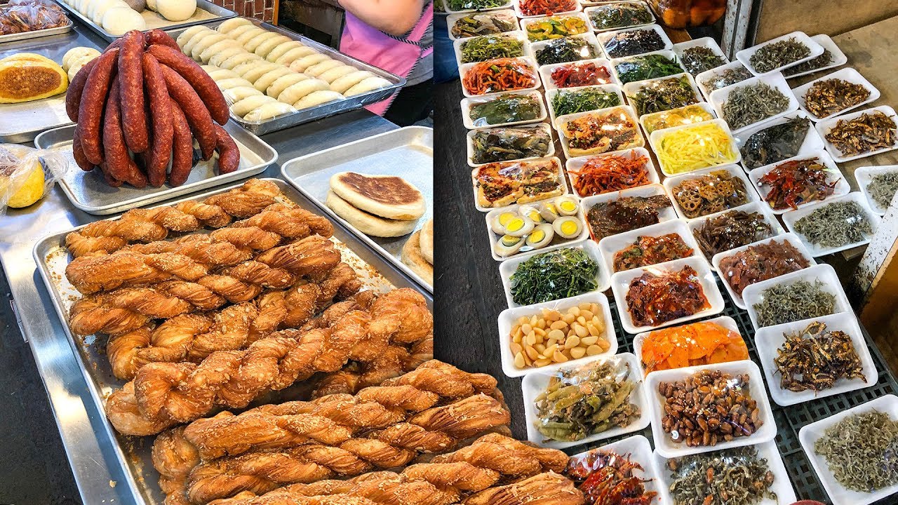 STREET FOOD at Traditional Korean Market in Seoul