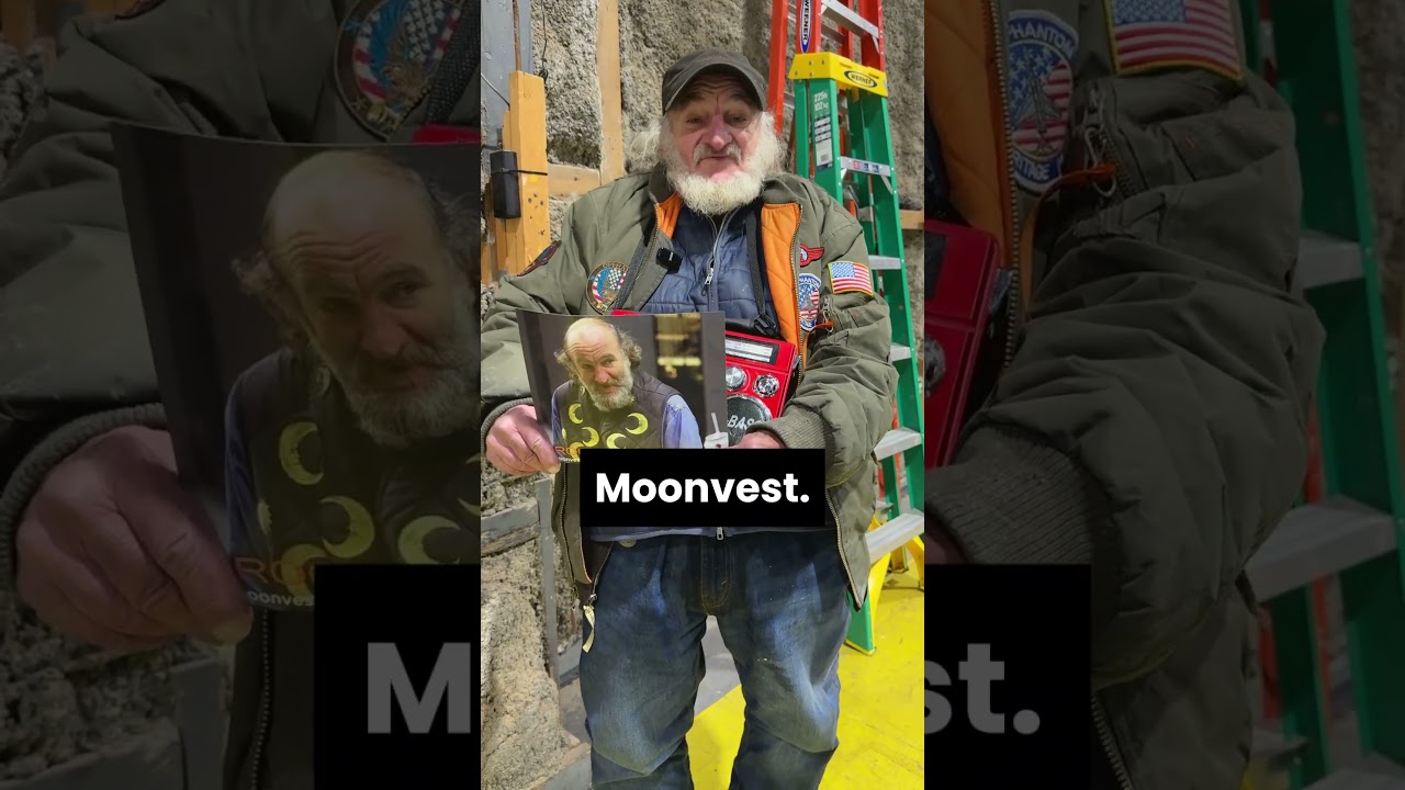 Radioman's 30 Rock "Les Moonvest" scene 