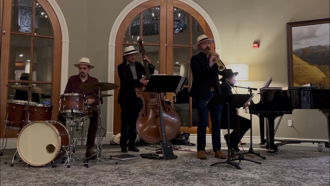 DANCE along 💃🕺 with Amelia (M. Rothstein), feat. JAZZ MIRAGE!!