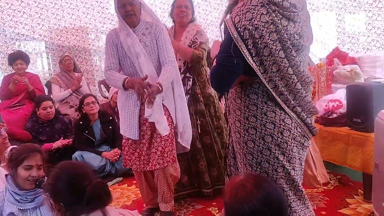 26 जनवरी सेक्टर 51 कीर्तन सभी बहनों का मिलन ढेर सारा प्यार है ♥️🇨🇬♥️