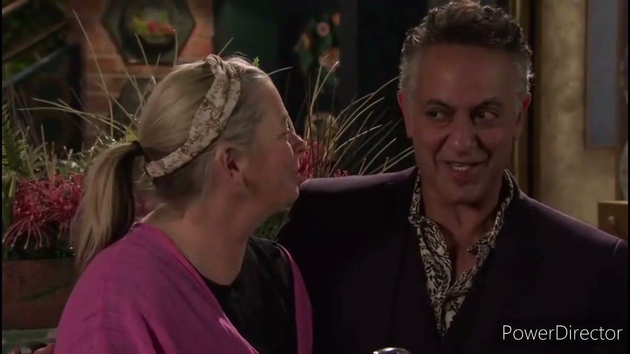 Coronation Street - Dev and Bernie Announces That They Are A Couple (24th January 2022)