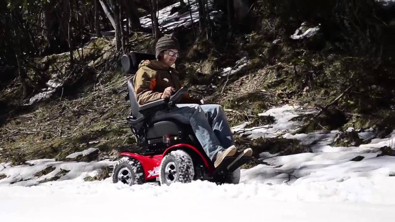 Carrozzina 4x4 per disabili sulla neve - Extreme X8 e Frontier V6 distribuiti da Disabili Abili