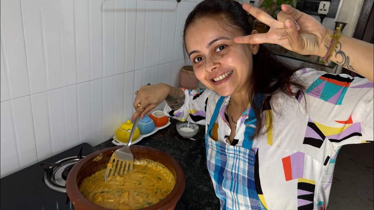 SHAHI PANEER ON FAN’S DEMAND | Devoleena Bhattacharjee| DevoShaan | Vlog | Shanawaz | Bihu Shopping