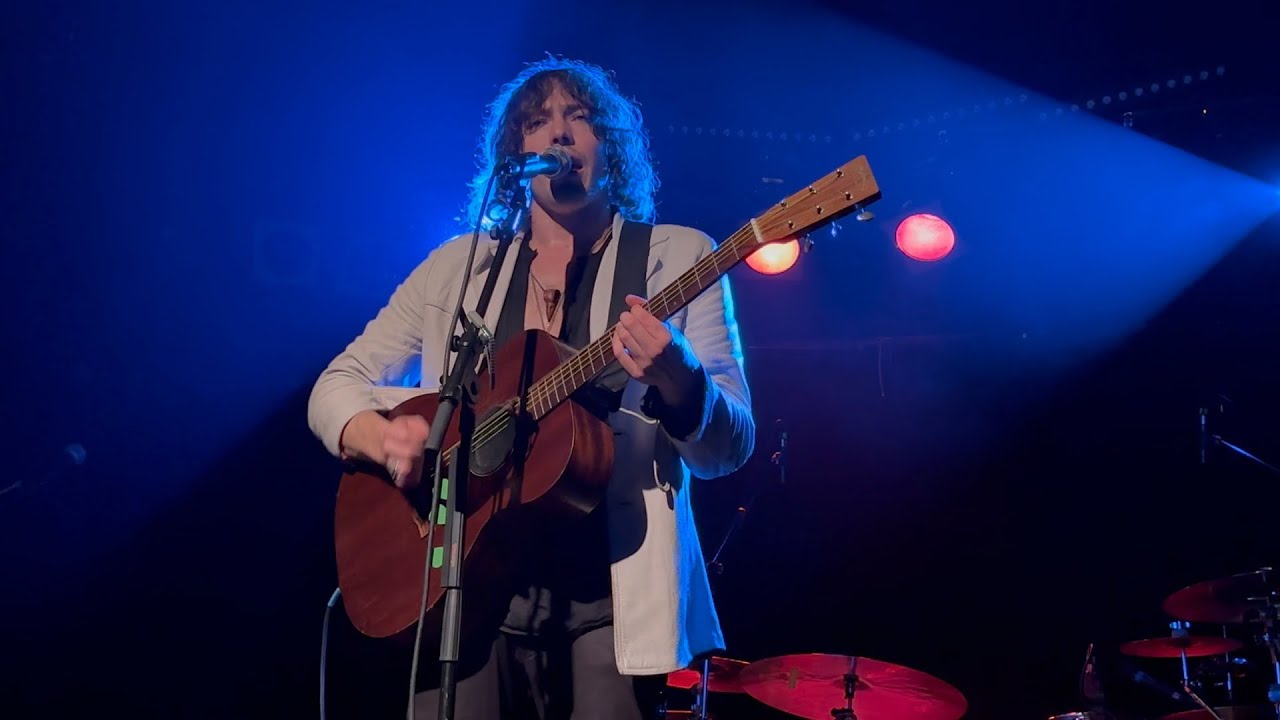 Barns Courtney “Kicks” November 9, 2023. Victoria, BC Acoustic.