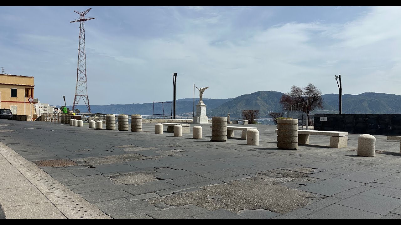 Torre Faro, un'altra estate con la pavimentazione dissestata