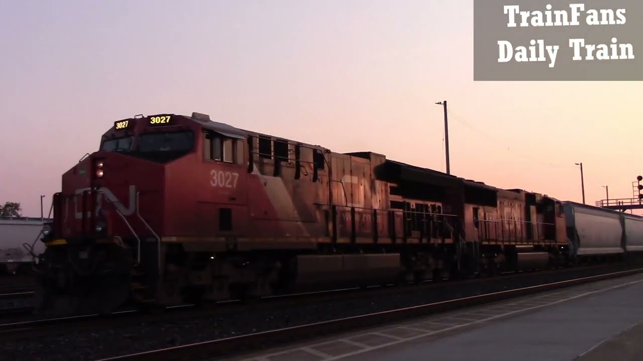 CN 3027 & CN 5765 Locomotives Manifest Train Sarnia Ontario