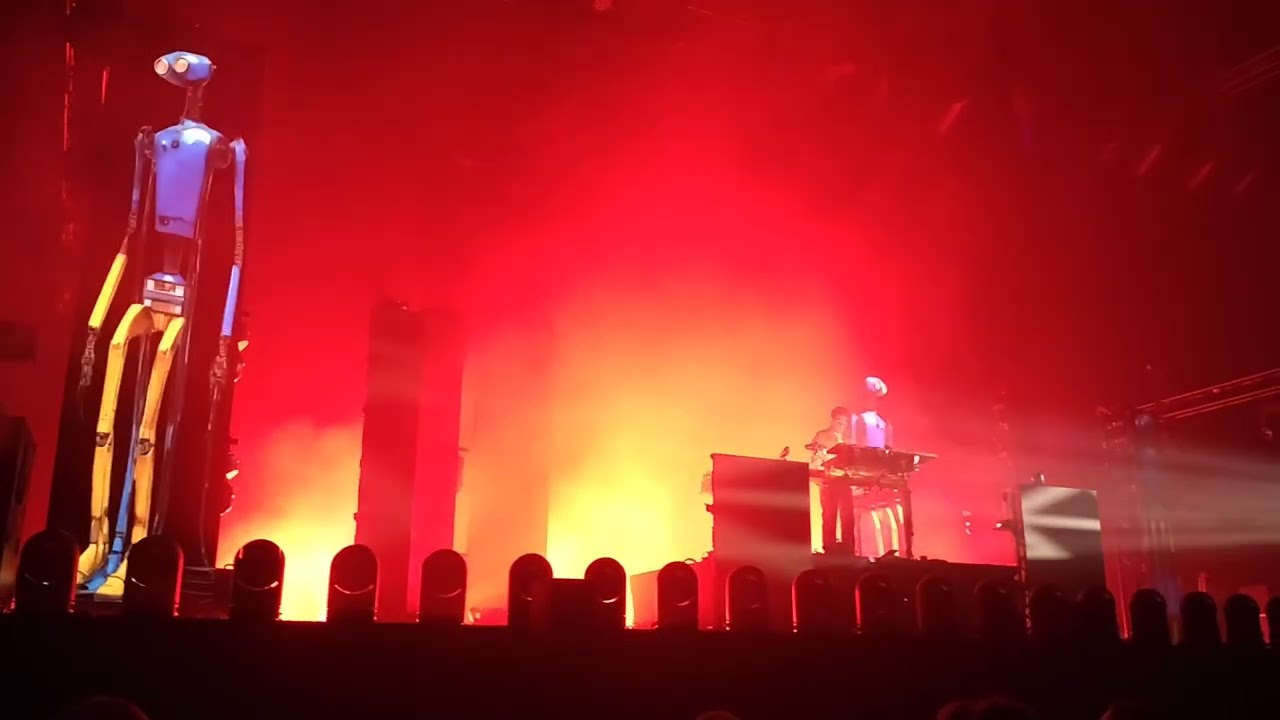 Jean-Michel Jarre- Robots don't cry/Herbalizer (17.06.2025 Tallinn Unibet Arena)