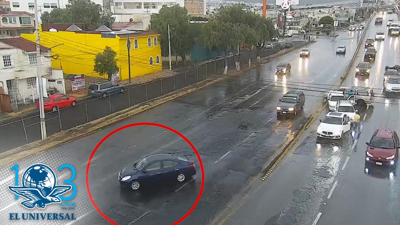 Provoca carambola en Hidalgo por lluvia... Y huye del lugar