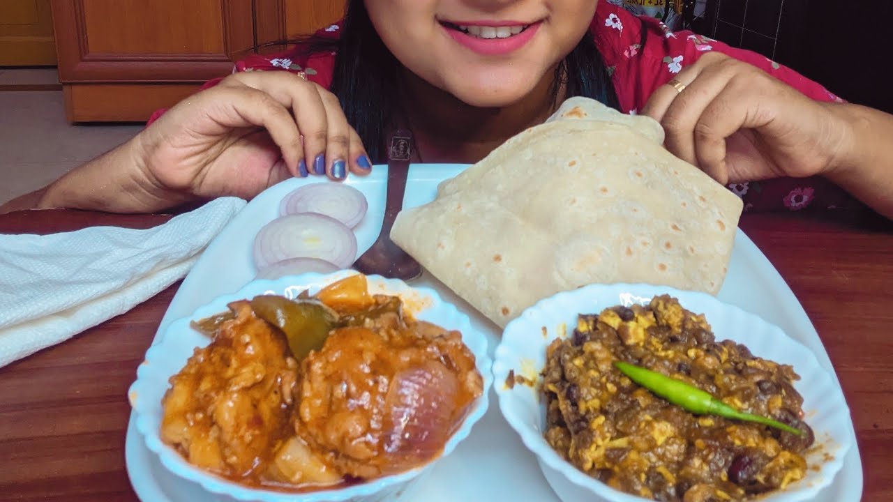 rumali roti , chilli chicken, egg tarka , eating show
