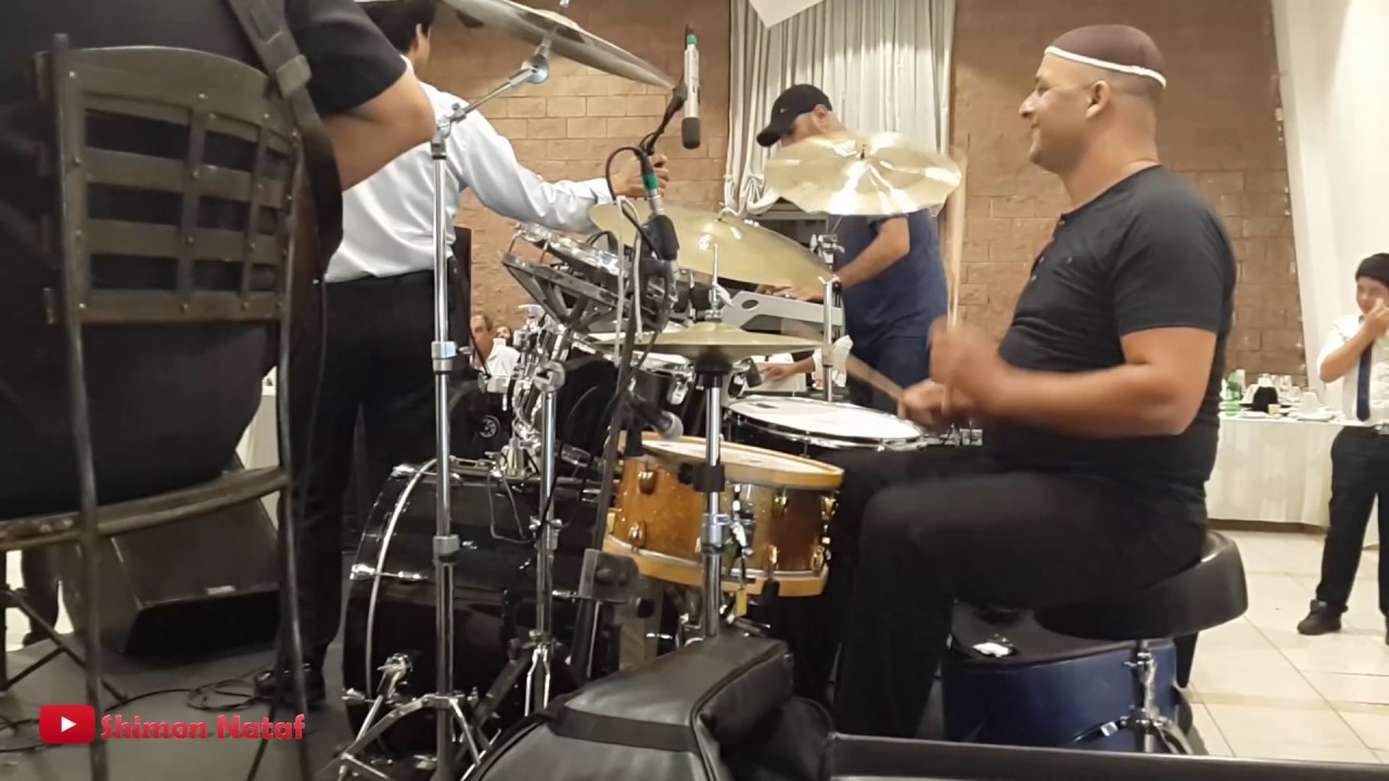 ציון גולן בליווי המתופף אביעד זנדאני - שור ממעון קדשך 🎥