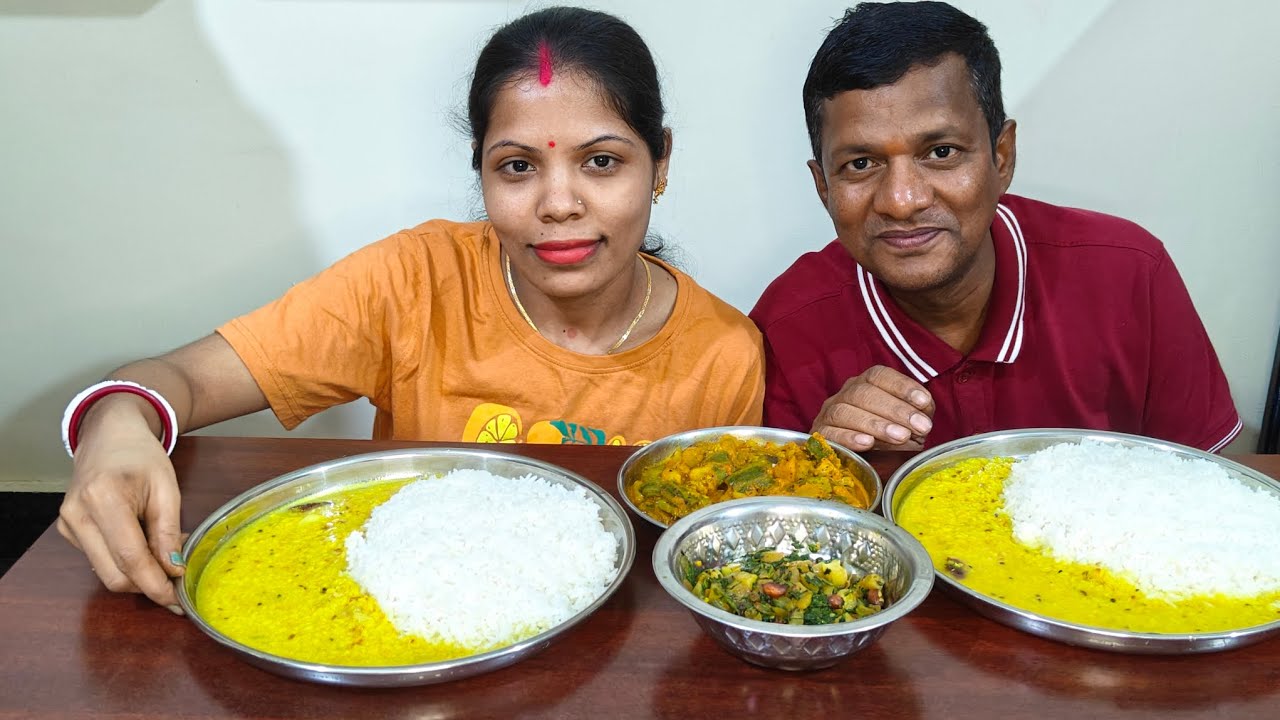 Big bites|Rice,Dal,ridge gourd aloo curry and spinach aloo bhujia #eatingshow @foodloversavitha..5