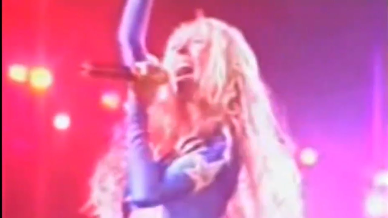 Christina Aguilera (Live at Tokyo concert 2000)