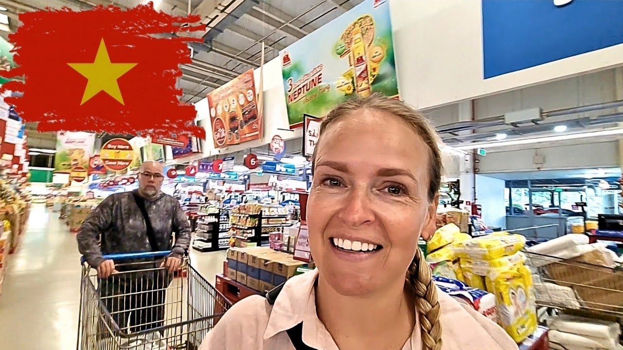 DAILY LIVING in DA NANG, VIETNAM 2024 (NEW Restaurant and GROCERY costs)