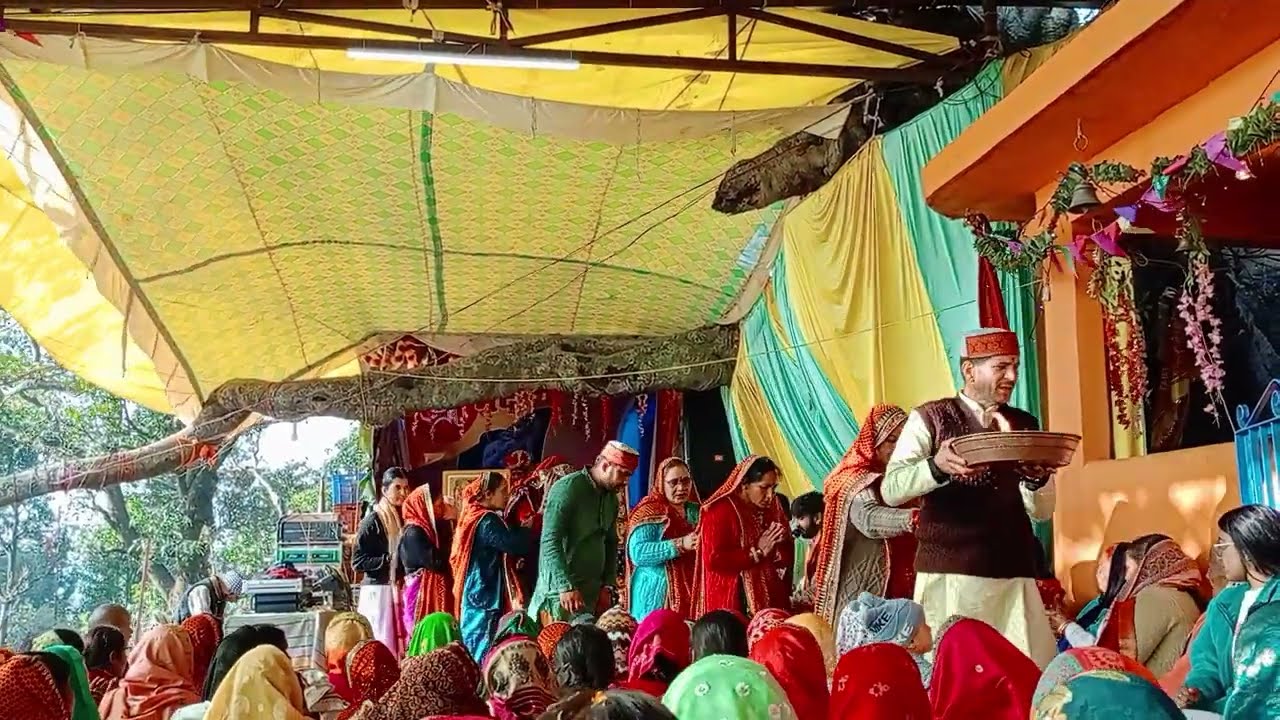 मन में बसा कर तेरी मूर्ति उतारू में गिरधर तेरी आरती 🛐🙏।। भागवत कथा 🙏