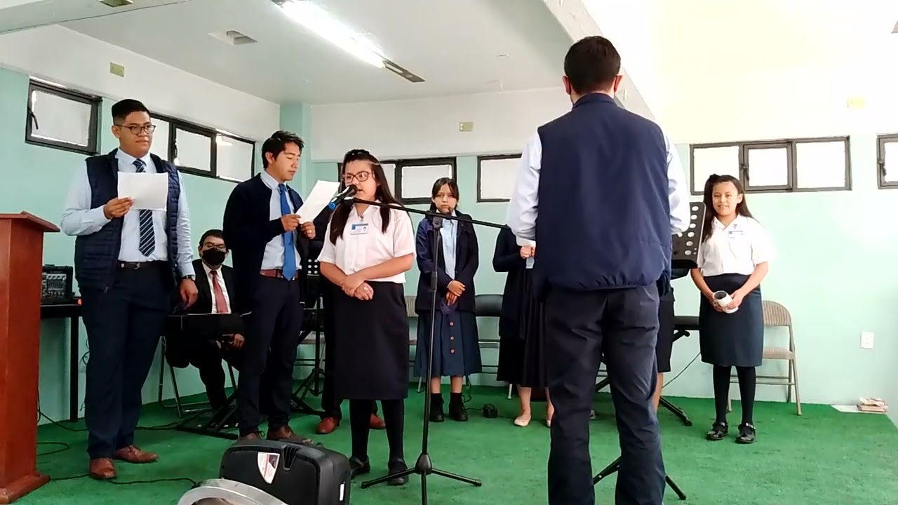 Firmes y adelante en el instituto de música 