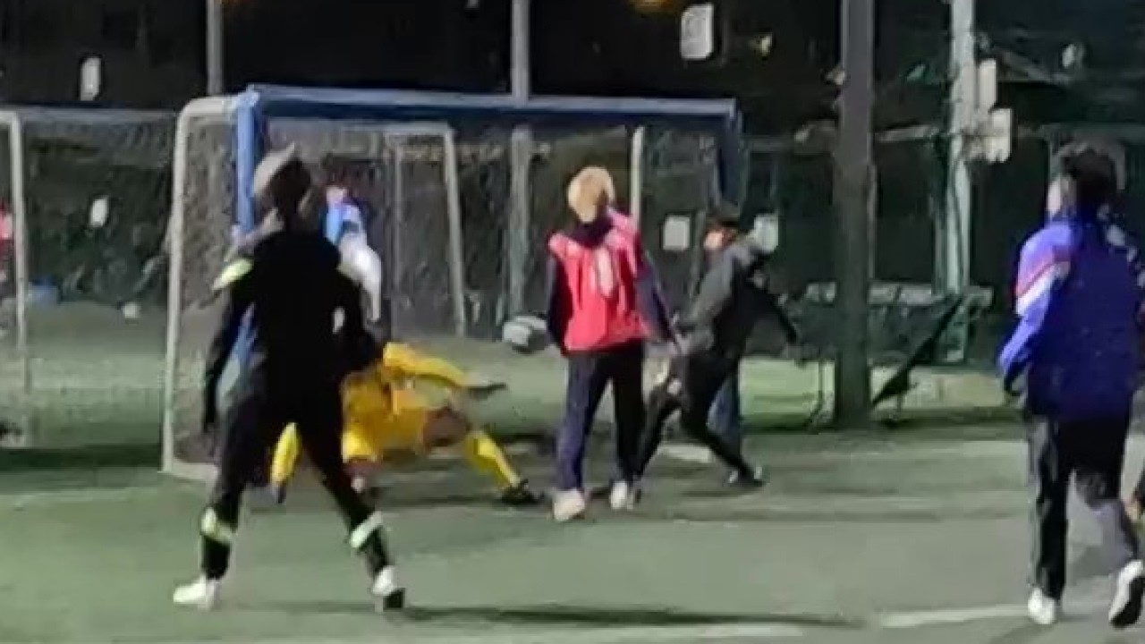 【鷺沼 2026/2/19/20:00～ ガチ】ゴール前でも冷静過ぎる！するりと躱してちょこんと浮かすだけ！【個サル・フットサル実況】