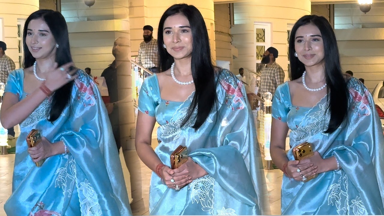 Tanya Mittal Looks Stunning In A saree As She Snapped At Ekta Kapoor House