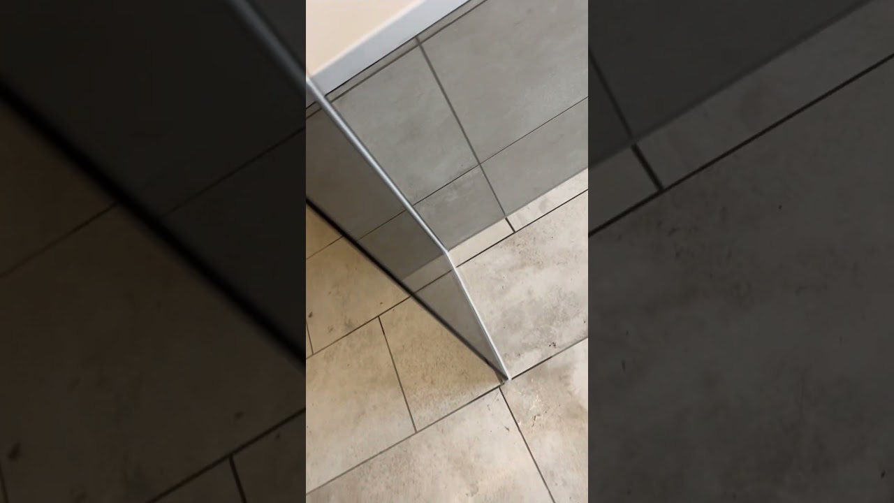 Begehbare Dusche #kufstein #glaser #baustelle #handwerk #dusche #glas