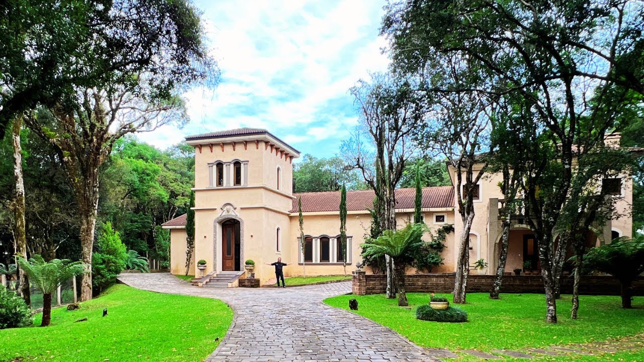 INCRÍVEL CASA CASTELO A VENDA EM GRAMADO SERRA GAÚCHA.