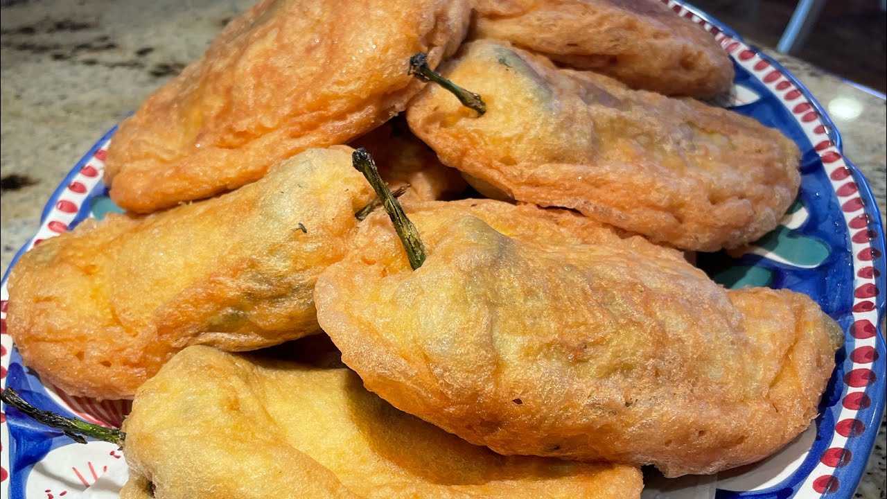Chiles Rellenos de Queso Con El Mejor Capeado