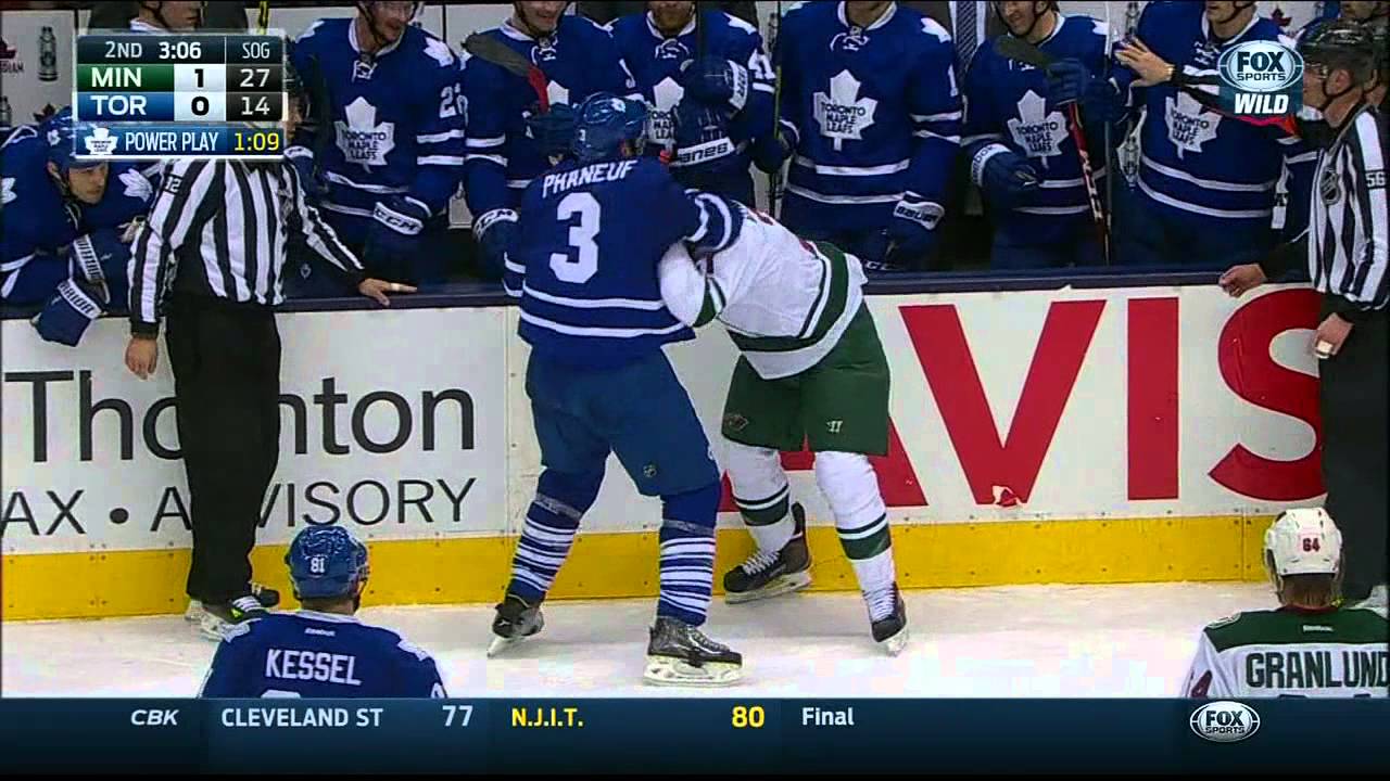 Gotta See It: Phaneuf fights despite recently broken hand