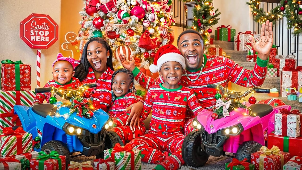 CHRISTMAS MORNING SPECIAL OPENING PRESENTS *2025*