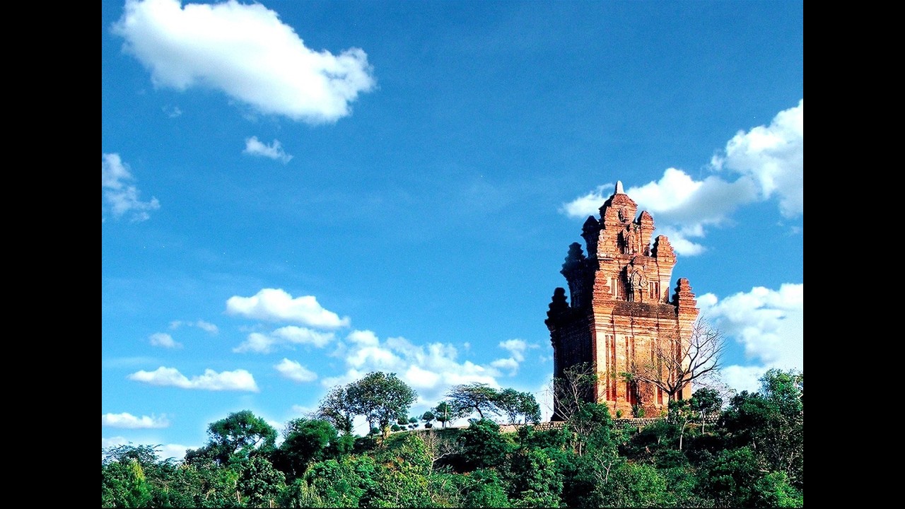 XUÂN VỀ TRÊN ĐẤT PHÚ