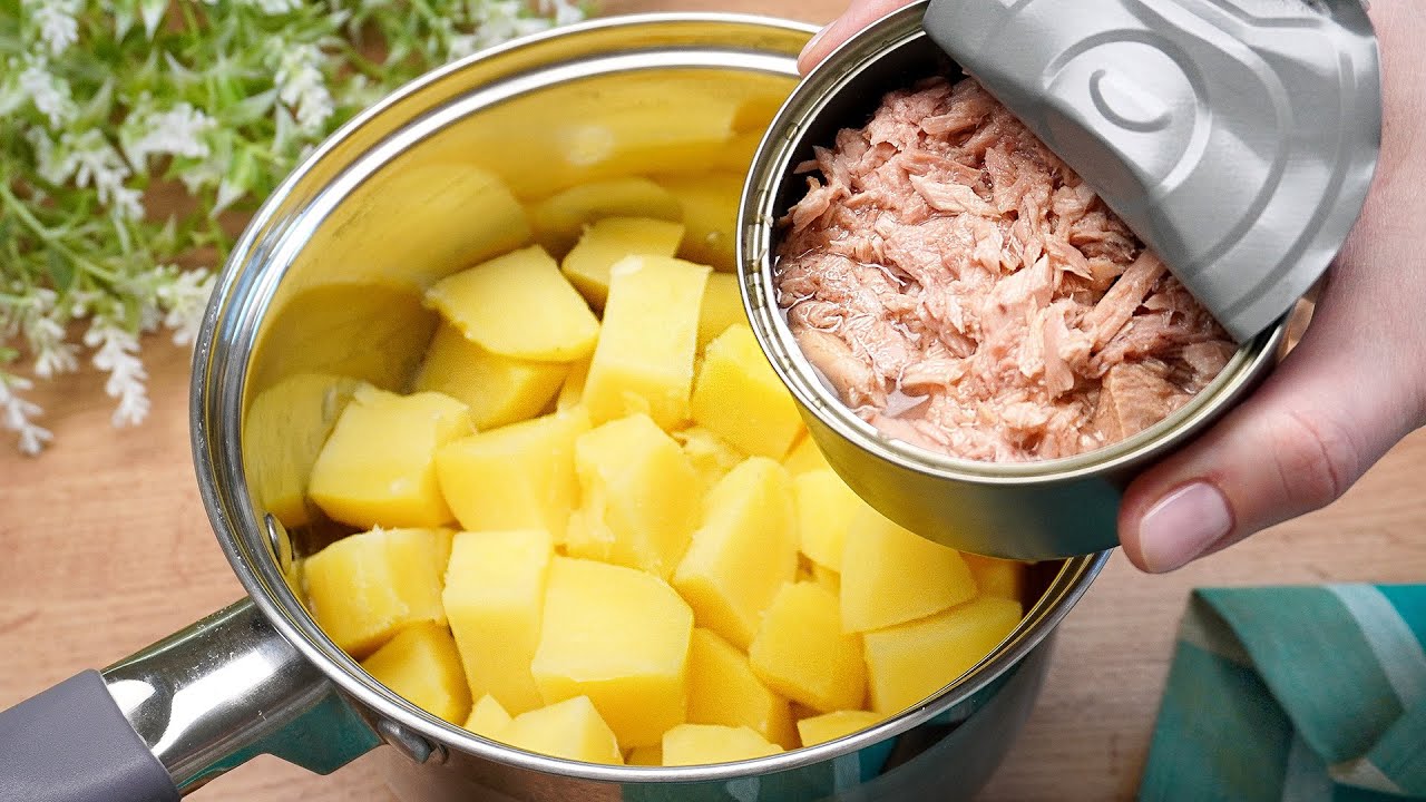 Just potatoes and canned tuna, and all the neighbors will be asking for the recipe! ASMR