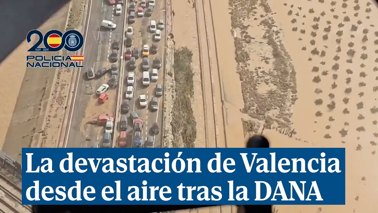 Valencia desde el aire tras la DANA: devastación, coches apilados y calles desaparecidas