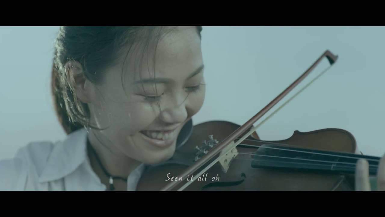 許鈞 -《Feathers》【Official MV】