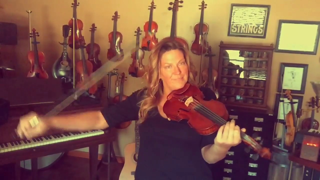 Sarah the Fiddler - Draggin&rsquo; the Bow