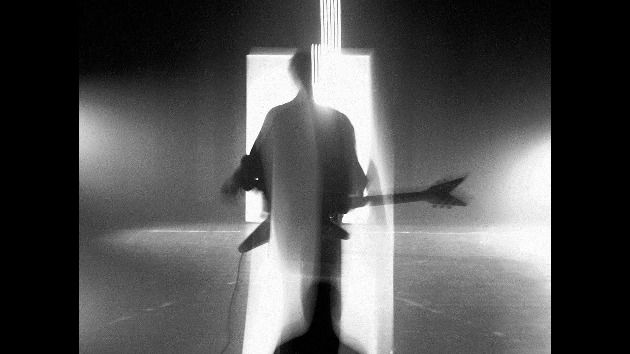 Rīgas Modes - Everybody Hurts (Oficiālais Video)