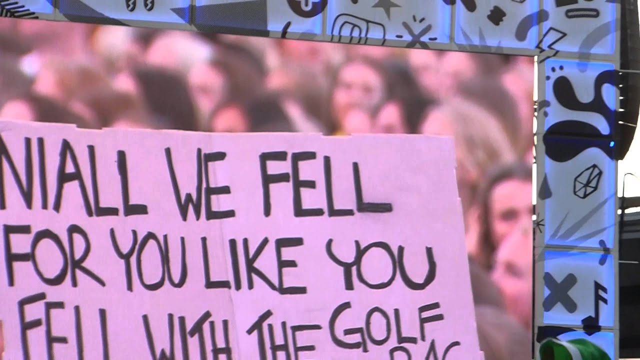 One Direction, Gothenburg 23/6-15, LIAM READING SIGNS