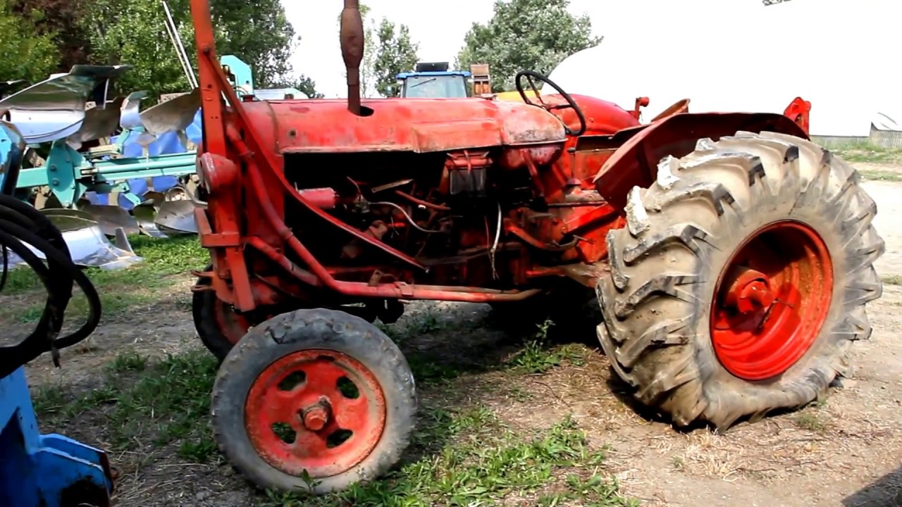 Un vecchio trattore in demolizione .... parola ad esperti
