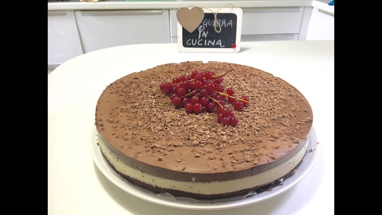 TORTA MOUSSE AI DUE CIOCCOLATI ricetta facile  | Guerra in Cucina