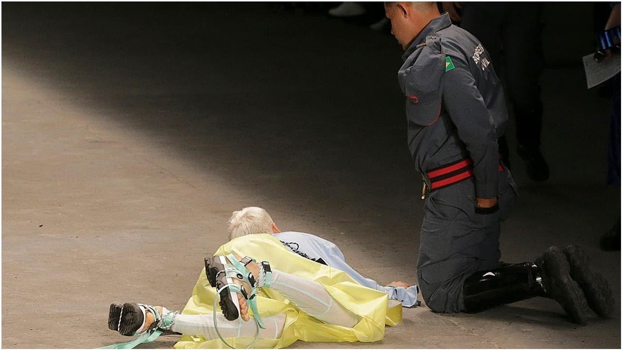 Tragedia en la pasarela: el modelo Tales Cotta se desplom&oacute; en pleno desfile y muri&oacute; poco despu&eacute;s