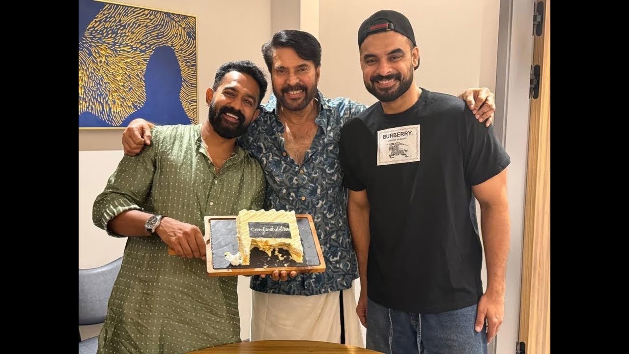 വരു ഒരു ലൈക്ക് തരു 😃