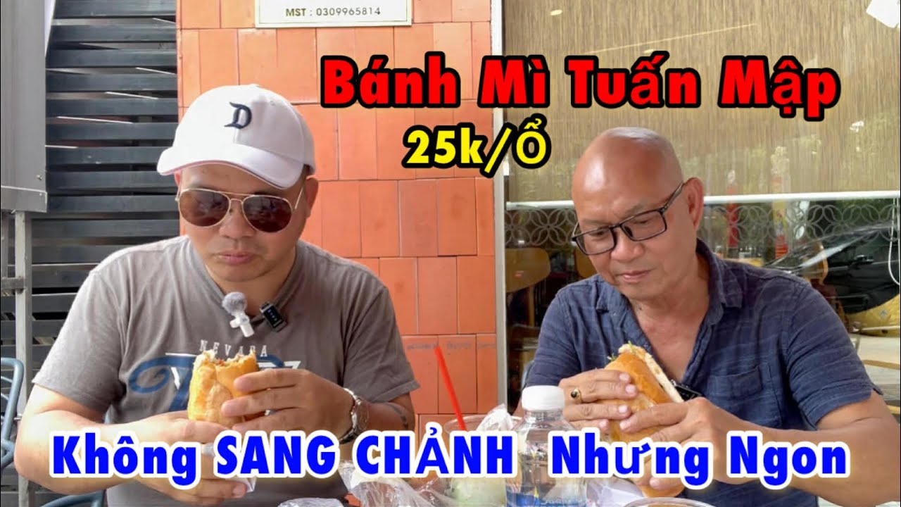 Gặm bánh mì, ngắm người qua lại.  Vậy thôi nhưng rất thư giản.