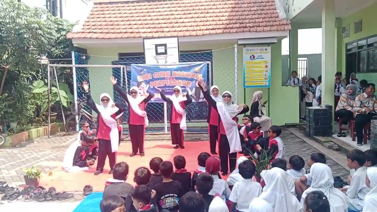 Aksi joget anak kelas IV SDN Sidokare I 2025/2026