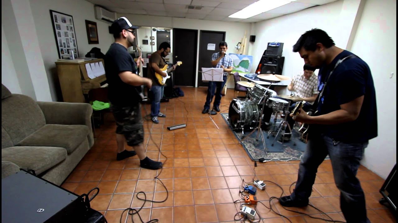The strokes - Heart in a Cage - Cover - HD