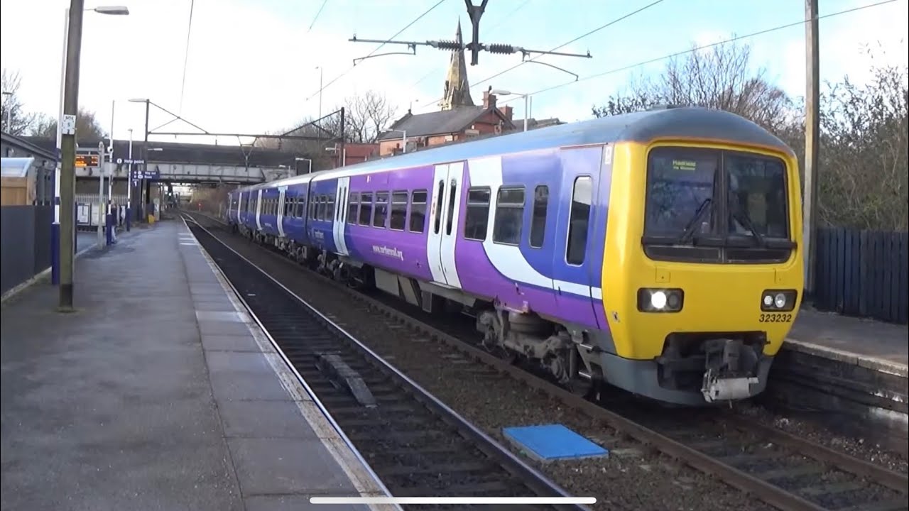 [HD] | Northern Rail EMU | 323232 | Leaving Guide Bridge Train Station (Ashton) | 05/12/2014