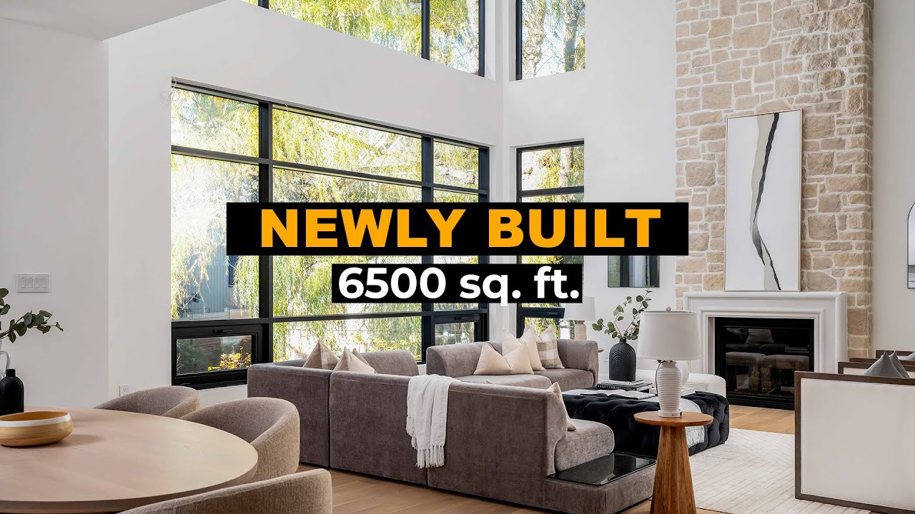 233 Lakewood Dr. // Oakville