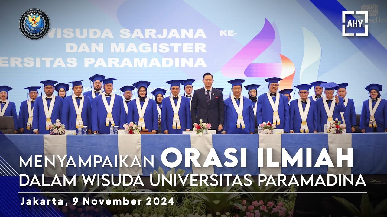 Menyampaikan Orasi Ilmiah dalam Wisuda Universitas Paramadina