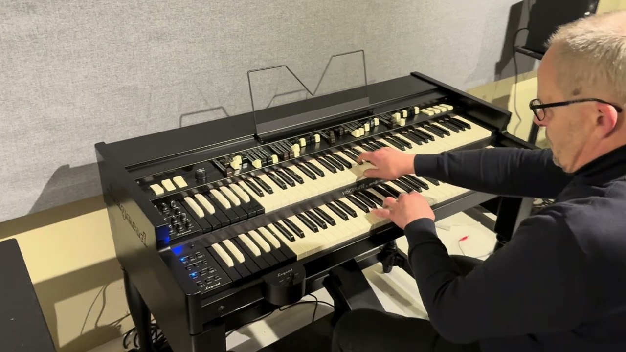 Viscount Legend/ Spin tone 400 - Almost Like Beeing In Love - Fritz Hunstad