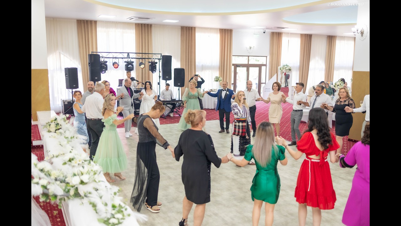 Loredana Pop Live cu Formatia La Nunta Iulian&Ruxanda Restaurant  Montecristo partea 1