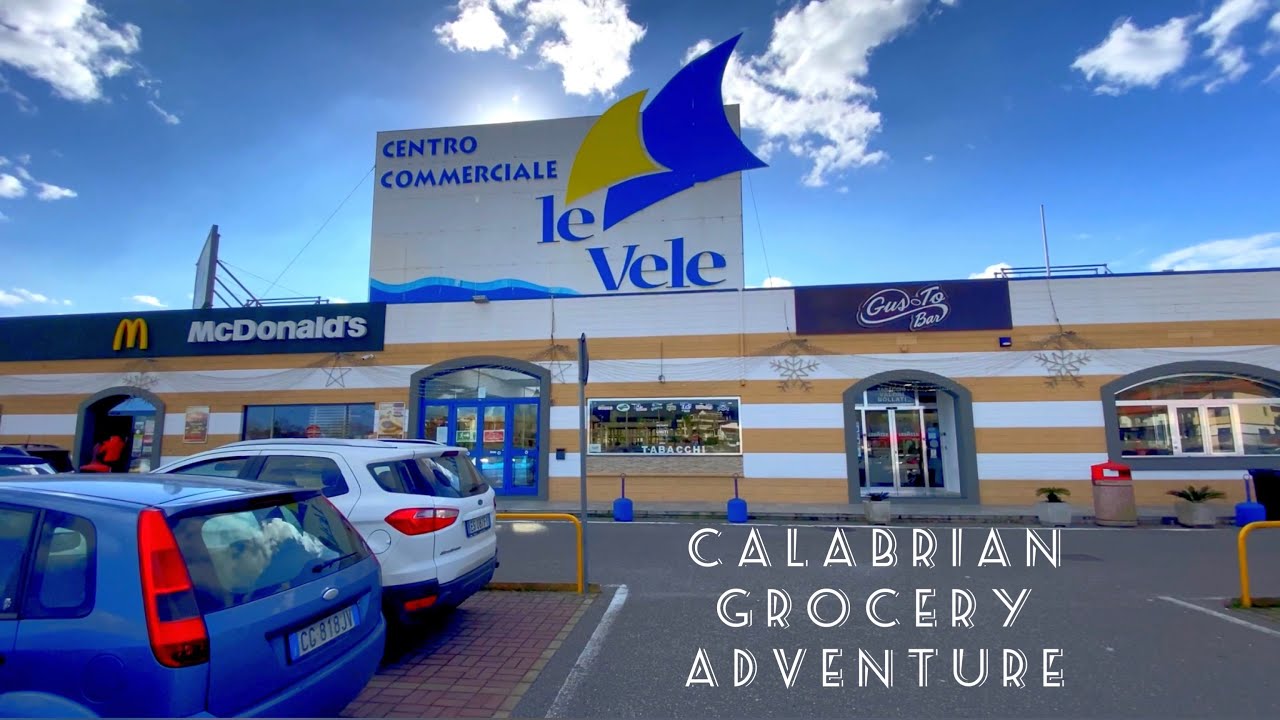 CALABRIAN GROCERY STORE AND STRIP MALL // walk with me in my local shopping center #italy #calabria