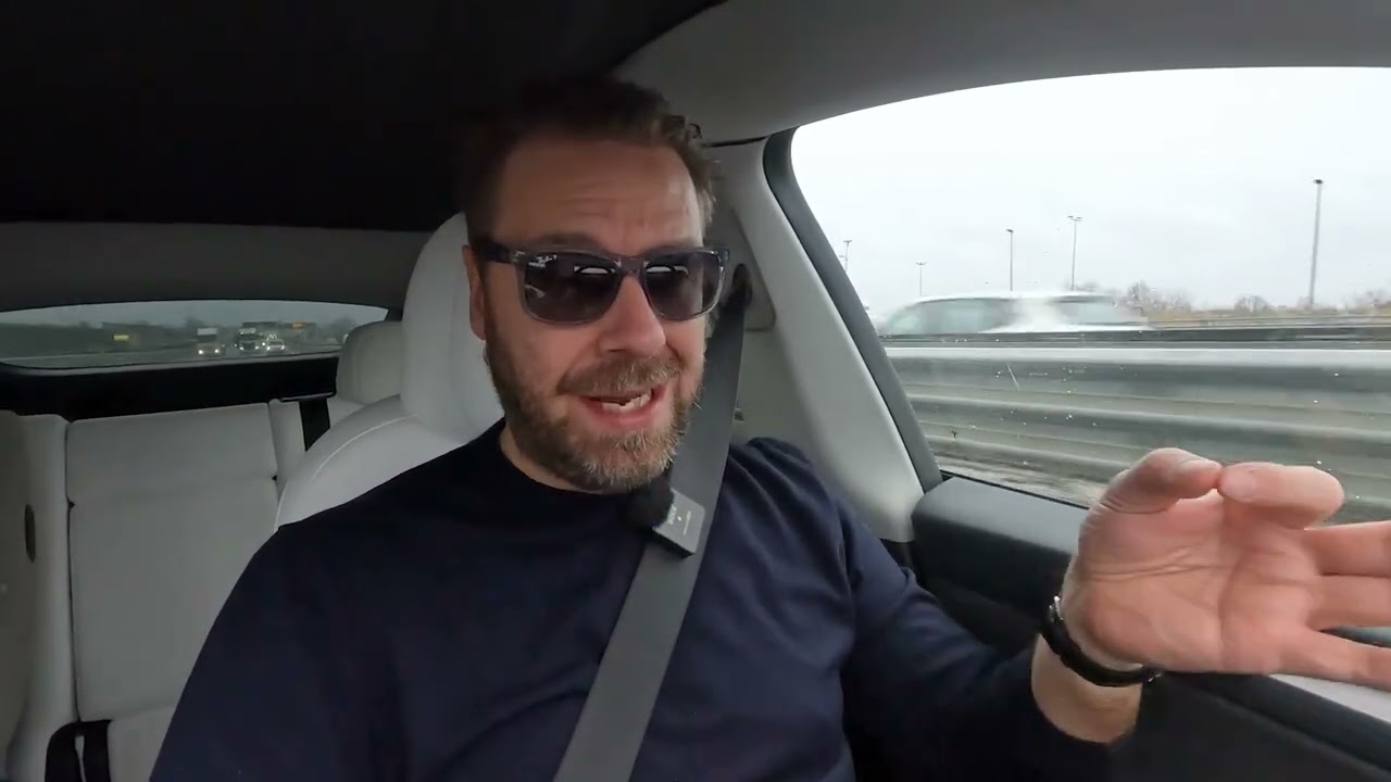 Sorpasso elettrico sul benzina a dicembre 2025 in Europa 🤡